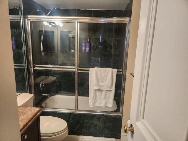 4160 Inverrary Drive 311, Lauderhill, FL 33319