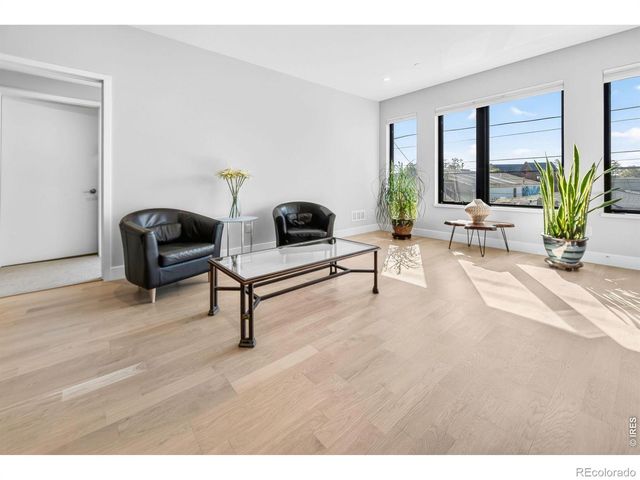 2718 Pine Street 205, Boulder, CO 80302