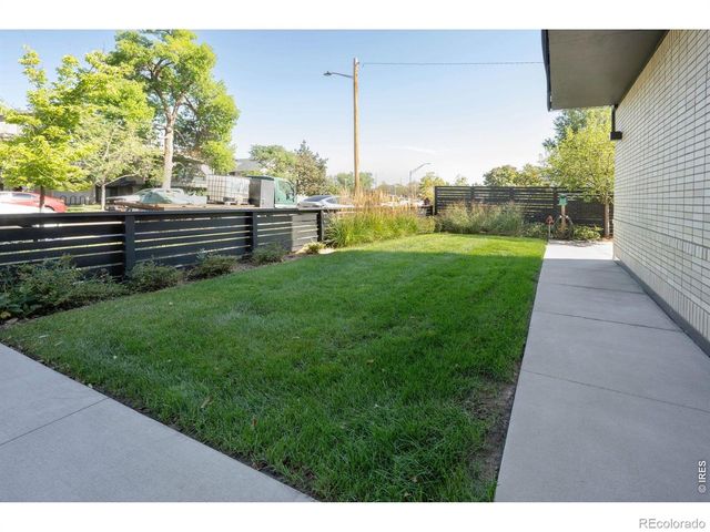 2718 Pine Street 205, Boulder, CO 80302