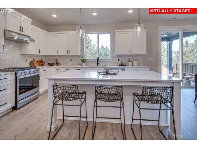 1318 E Canto St, Newberg, OR 97132