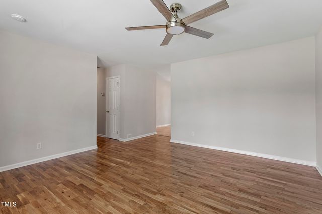 4332 Falls Drive, Hope Mills, NC 28348