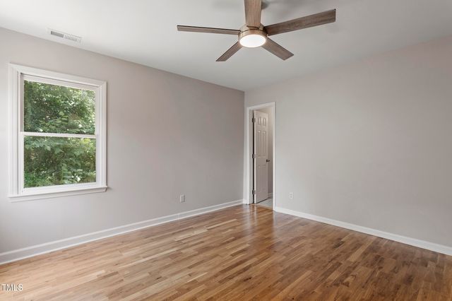 4332 Falls Drive, Hope Mills, NC 28348