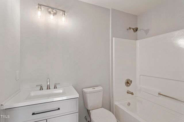 4332 Falls Drive, Hope Mills, NC 28348