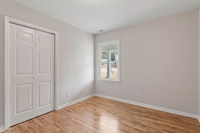 4332 Falls Drive, Hope Mills, NC 28348