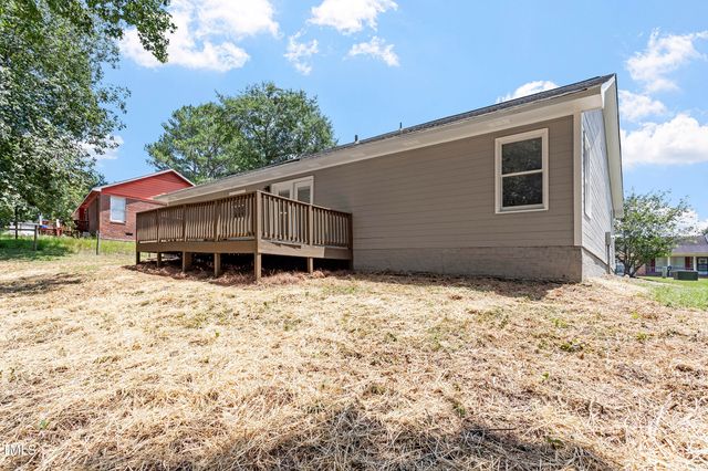 4332 Falls Drive, Hope Mills, NC 28348