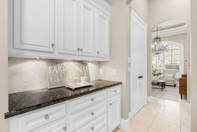 30 Midday Sun Place, The Woodlands, TX 77382