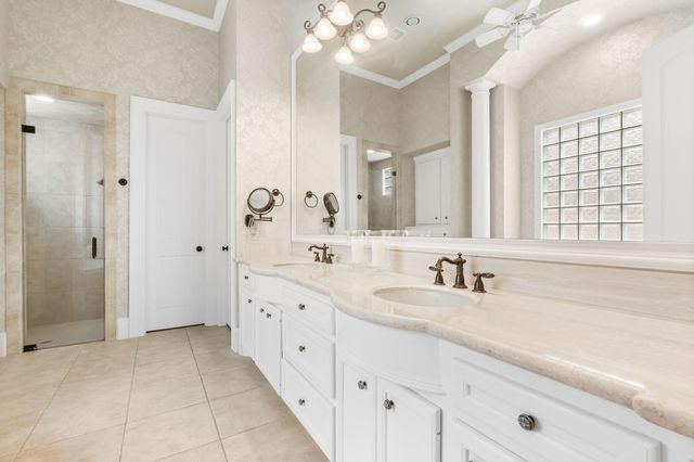 30 Midday Sun Place, The Woodlands, TX 77382