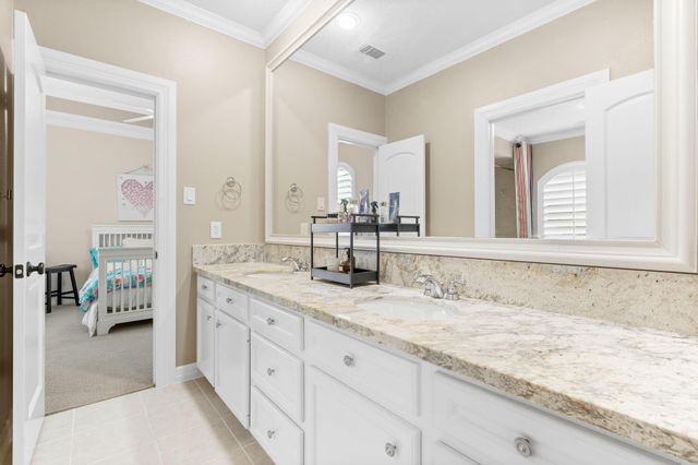 30 Midday Sun Place, The Woodlands, TX 77382