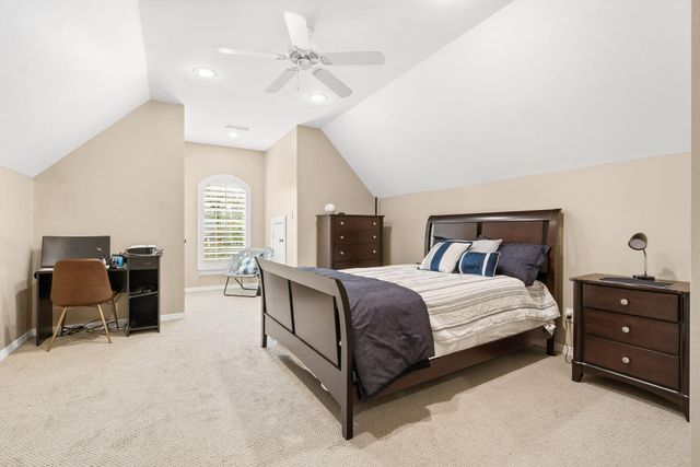 30 Midday Sun Place, The Woodlands, TX 77382