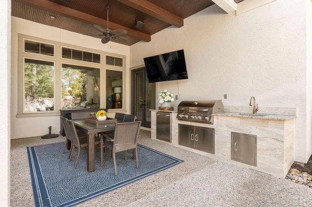 30 Midday Sun Place, The Woodlands, TX 77382