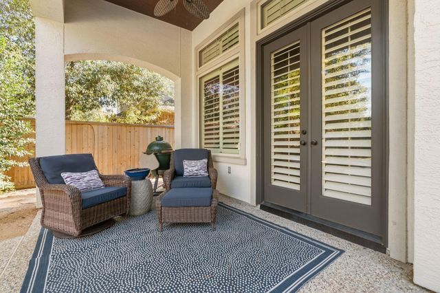 30 Midday Sun Place, The Woodlands, TX 77382