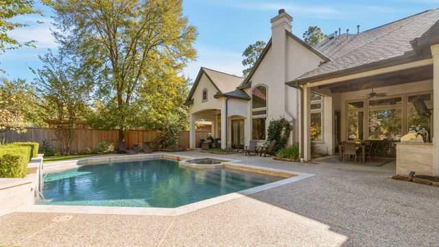 30 Midday Sun Place, The Woodlands, TX 77382