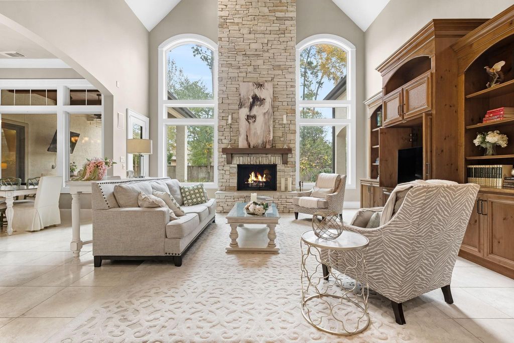 30 Midday Sun Place, The Woodlands, TX 77382