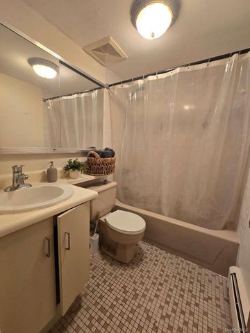 120-11 Cove Court 89, College Point, NY 11356