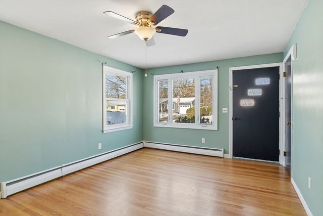 55 Gardens Dr, Springfield, MA 01119