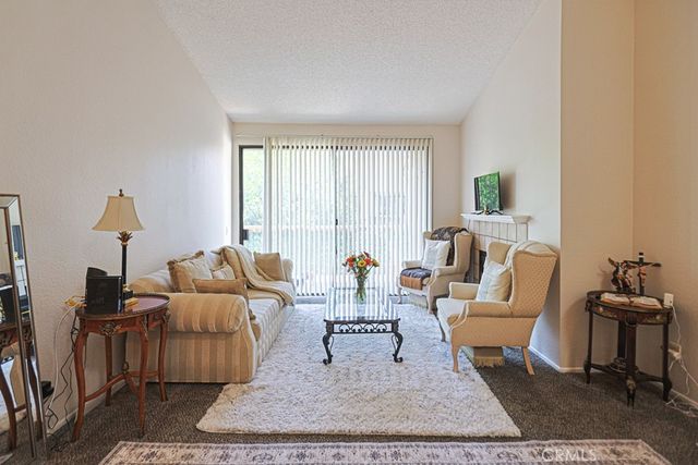 10610 Lakeside Dr, Garden Grove, CA 92840