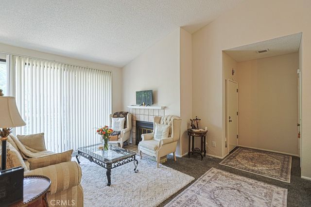 10610 Lakeside Dr, Garden Grove, CA 92840