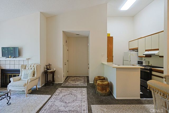 10610 Lakeside Dr, Garden Grove, CA 92840