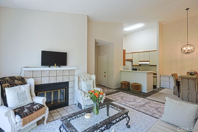 10610 Lakeside Dr, Garden Grove, CA 92840
