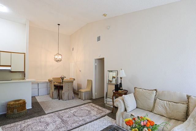 10610 Lakeside Dr, Garden Grove, CA 92840