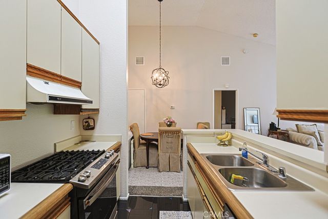 10610 Lakeside Dr, Garden Grove, CA 92840