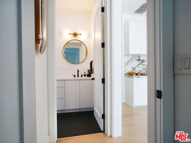 3744 Somerset Drive, Los Angeles, CA 90016