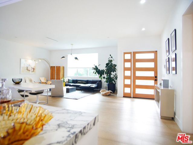 3744 Somerset Drive, Los Angeles, CA 90016