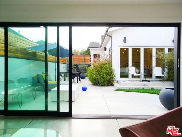 3744 Somerset Drive, Los Angeles, CA 90016