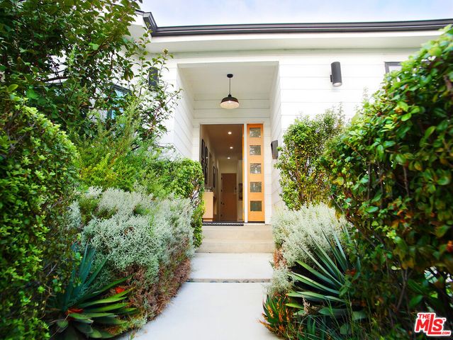 3744 Somerset Drive, Los Angeles, CA 90016