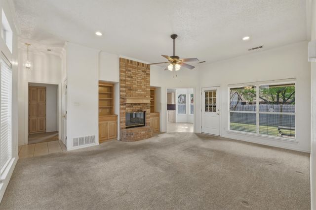 500 Bluebonnet Drive, Burleson, TX 76028