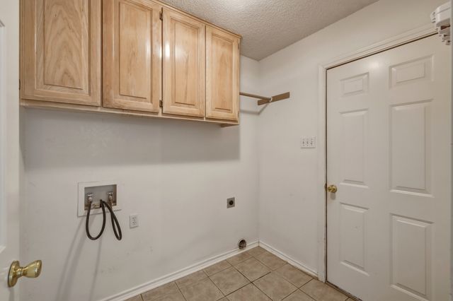 500 Bluebonnet Drive, Burleson, TX 76028