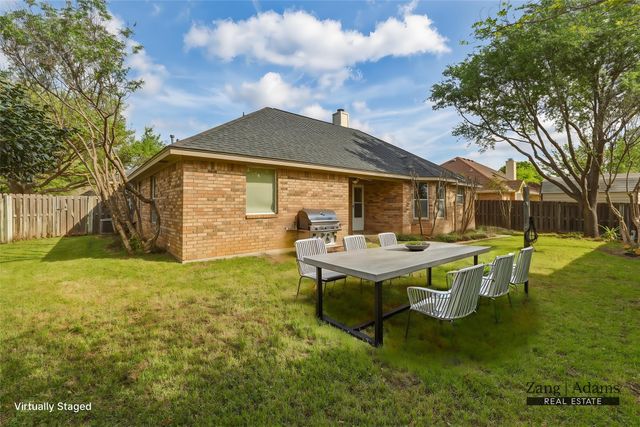 500 Bluebonnet Drive, Burleson, TX 76028