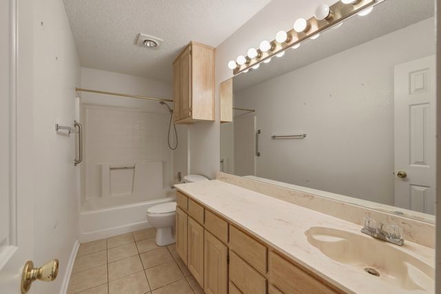 500 Bluebonnet Drive, Burleson, TX 76028