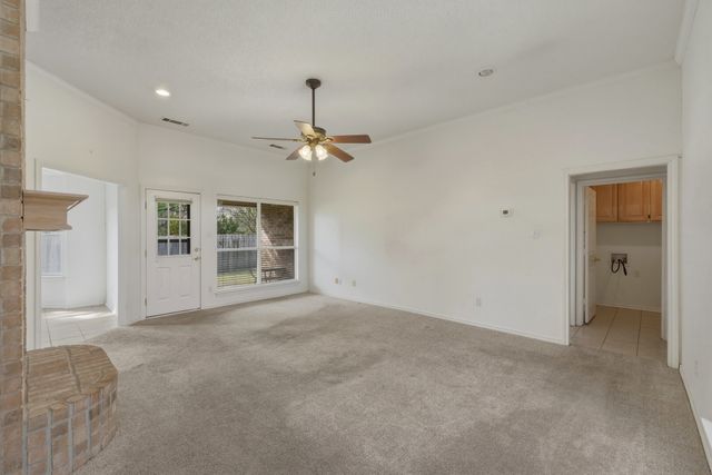 500 Bluebonnet Drive, Burleson, TX 76028