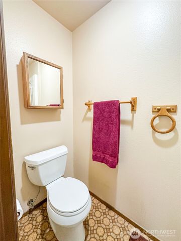 3560 Narrows View Lane NE #5-201, Bremerton, WA 98310