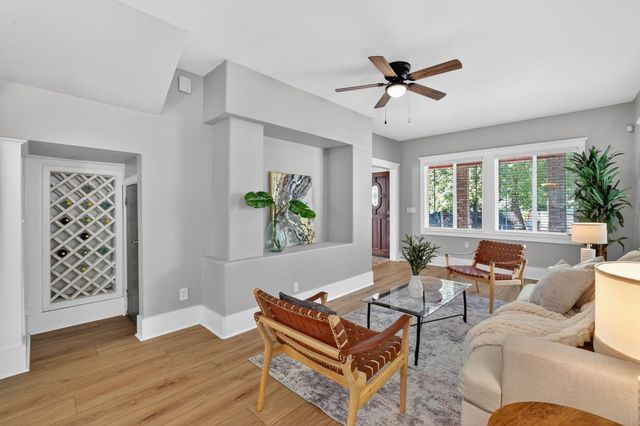 3420 9th Ave, Sacramento, CA 95817