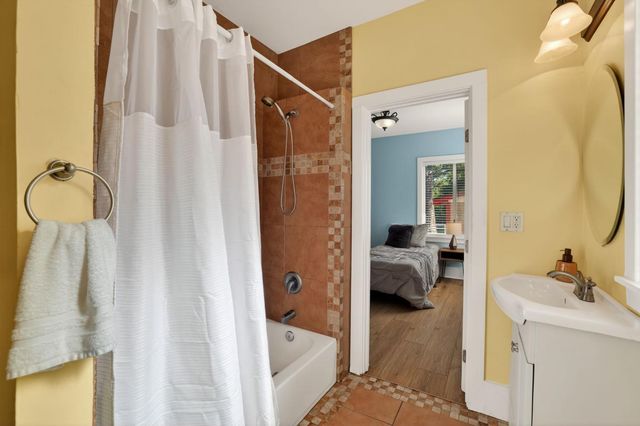 3420 9th Ave, Sacramento, CA 95817