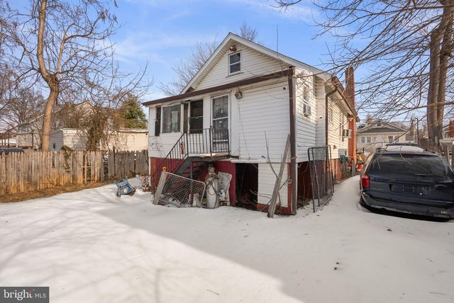 520 68TH ST, Capitol Heights, MD 20743