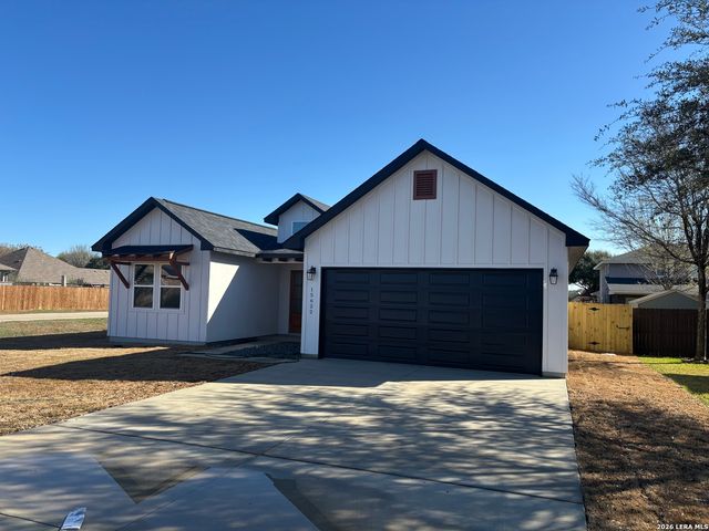 15622 Fox Lane, Selma, TX 78154