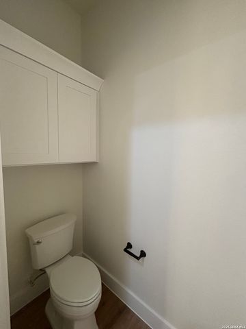 15622 Fox Lane, Selma, TX 78154