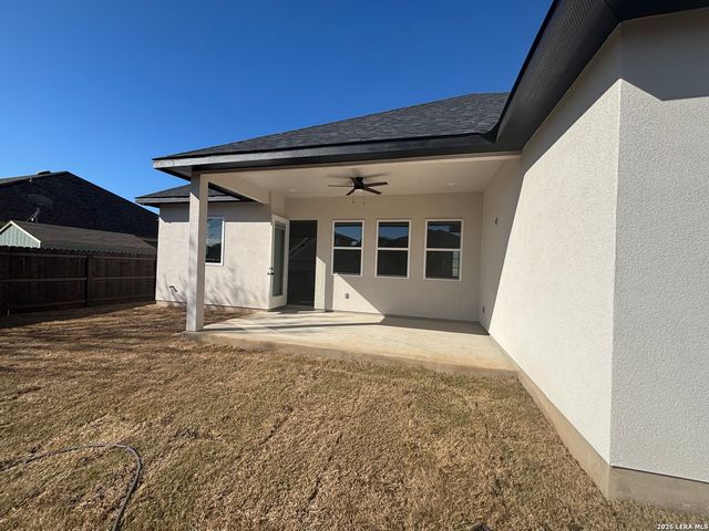 15622 Fox Lane, Selma, TX 78154