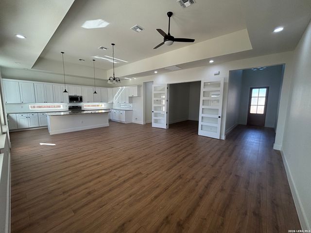 15622 Fox Lane, Selma, TX 78154