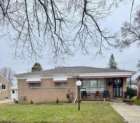 6710 Cranwood Drive, Flint, MI 48505