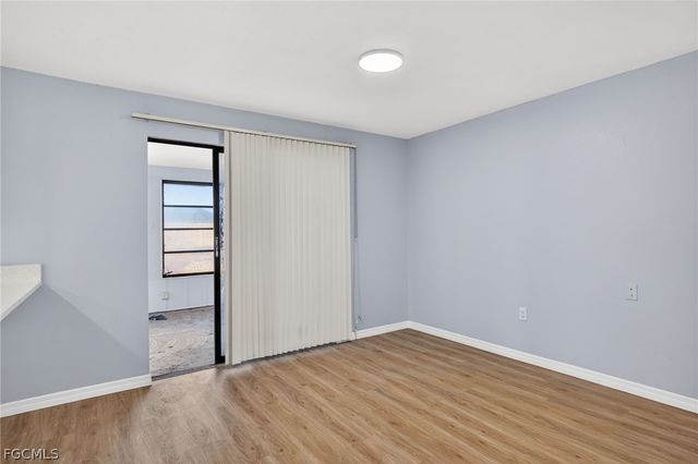 876 Linnaen TER NW, Port Charlotte, FL 33948