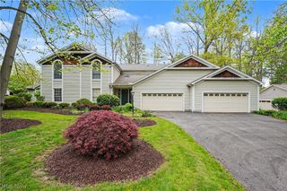 1344 Fox Run Court, Youngstown, OH 44512