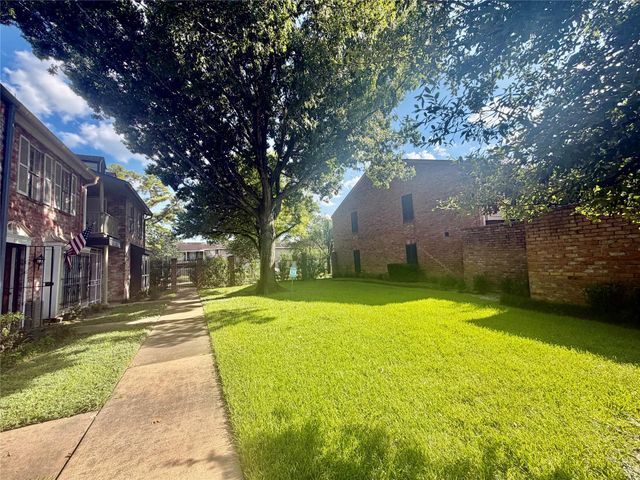 5800 Lumberdale Road 89, Houston, TX 77092