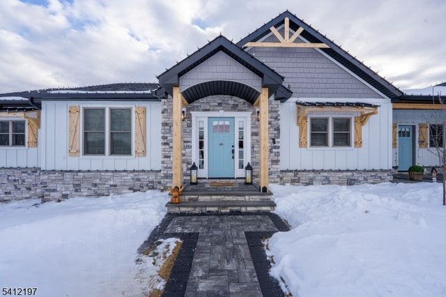 27 Sterling Dr, Wantage Twp., NJ 07461