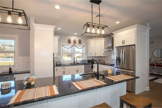 27 Sterling Dr, Wantage Twp., NJ 07461