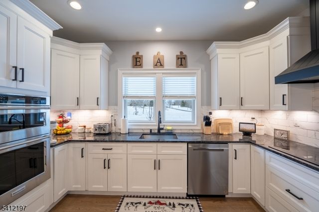 27 Sterling Dr, Wantage Twp., NJ 07461