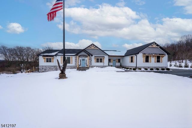 27 Sterling Dr, Wantage Twp., NJ 07461